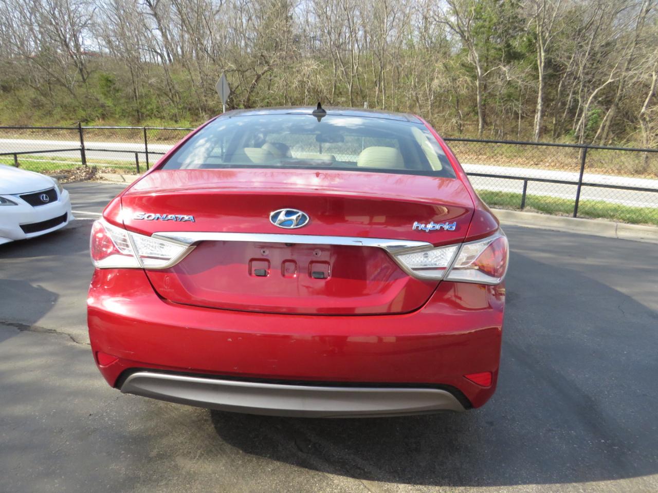 Hyundai Sonata 4dr Sdn 2.4L Auto Hybrid 2012