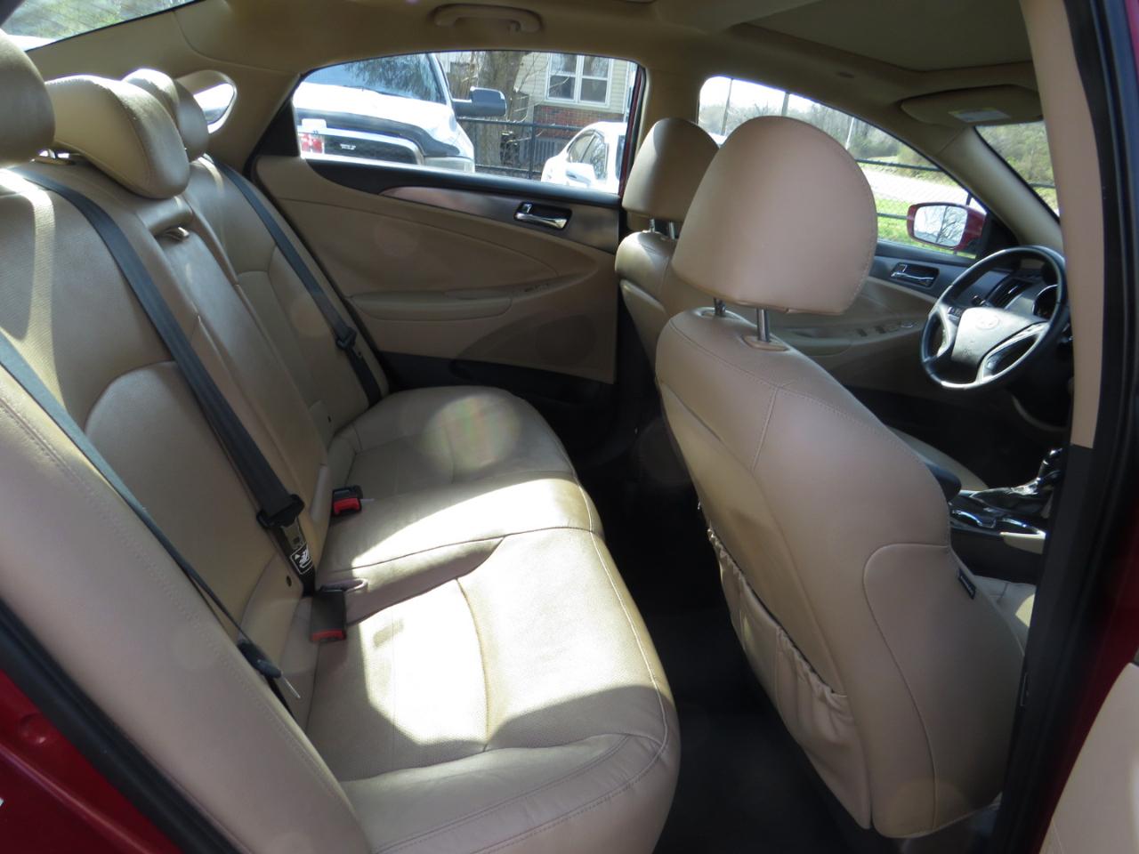 Hyundai Sonata 4dr Sdn 2.4L Auto Hybrid 2012