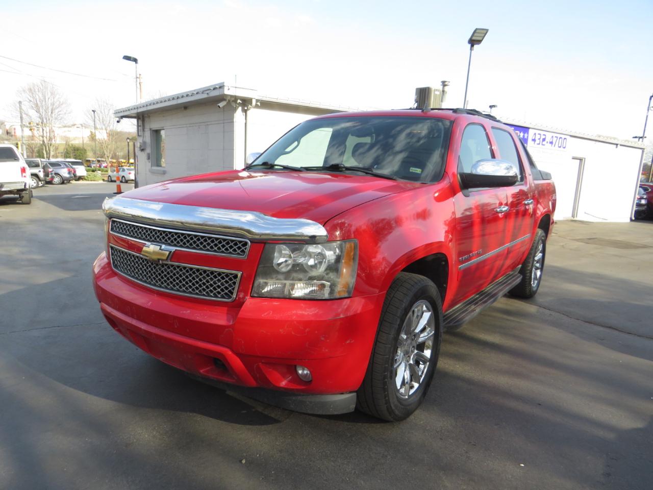 Chevrolet Avalanche 4WD Crew Cab LTZ 2011