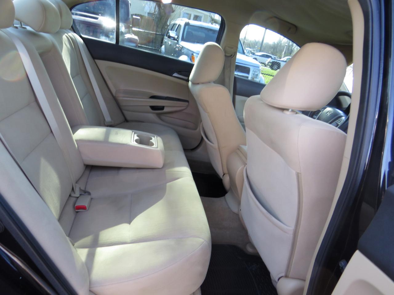 Honda Accord Sdn 4dr I4 Auto LX 2012