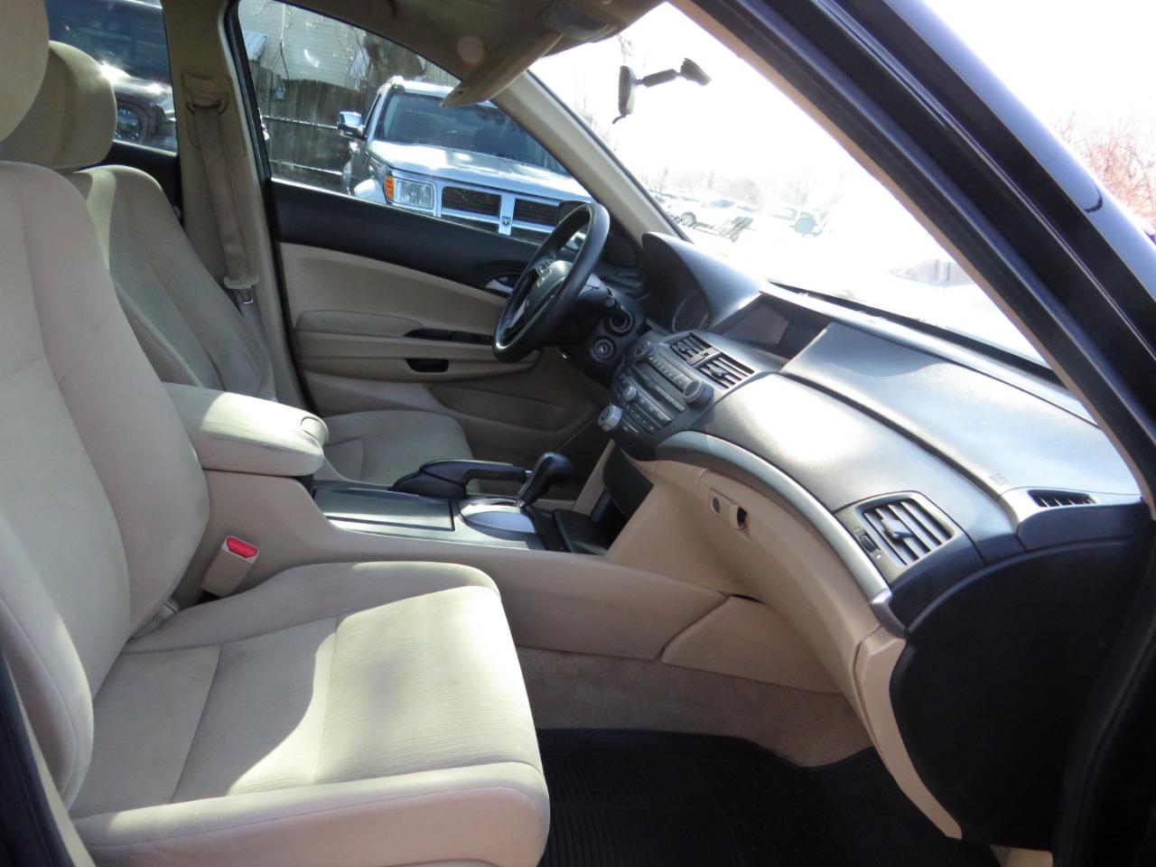 Honda Accord Sdn 4dr I4 Auto LX 2012