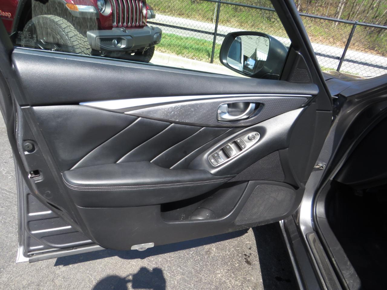 Infiniti Q50 4dr Sdn Premium AWD 2014