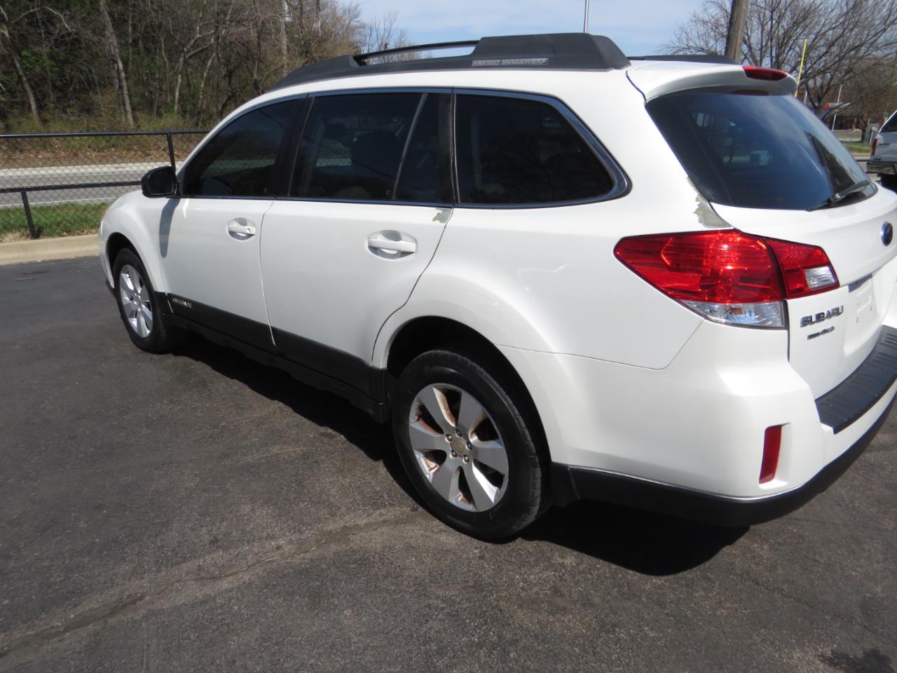 Subaru Outback 4dr Wgn H4 Auto 2.5i 2012