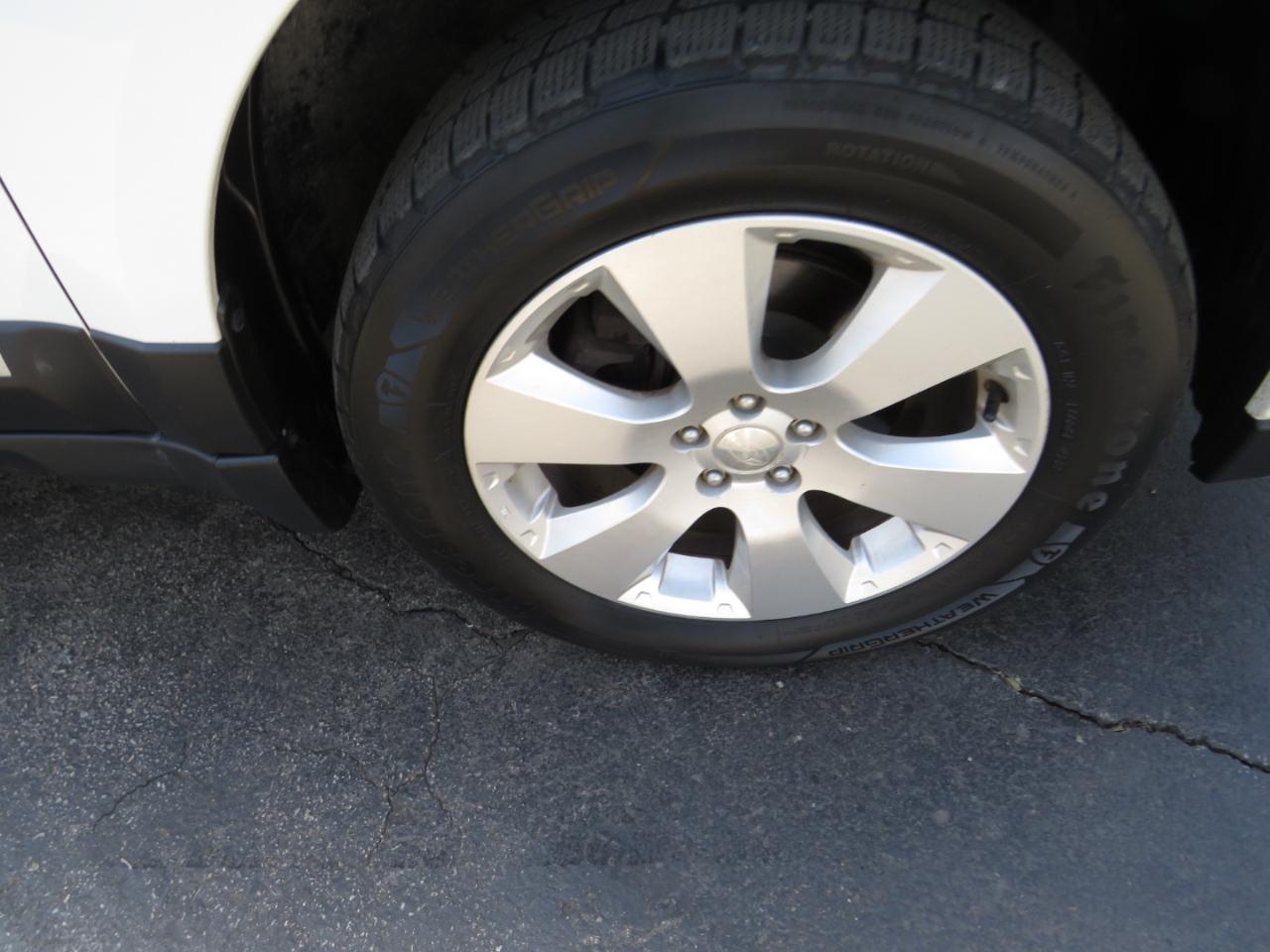 Subaru Outback 4dr Wgn H4 Auto 2.5i 2012