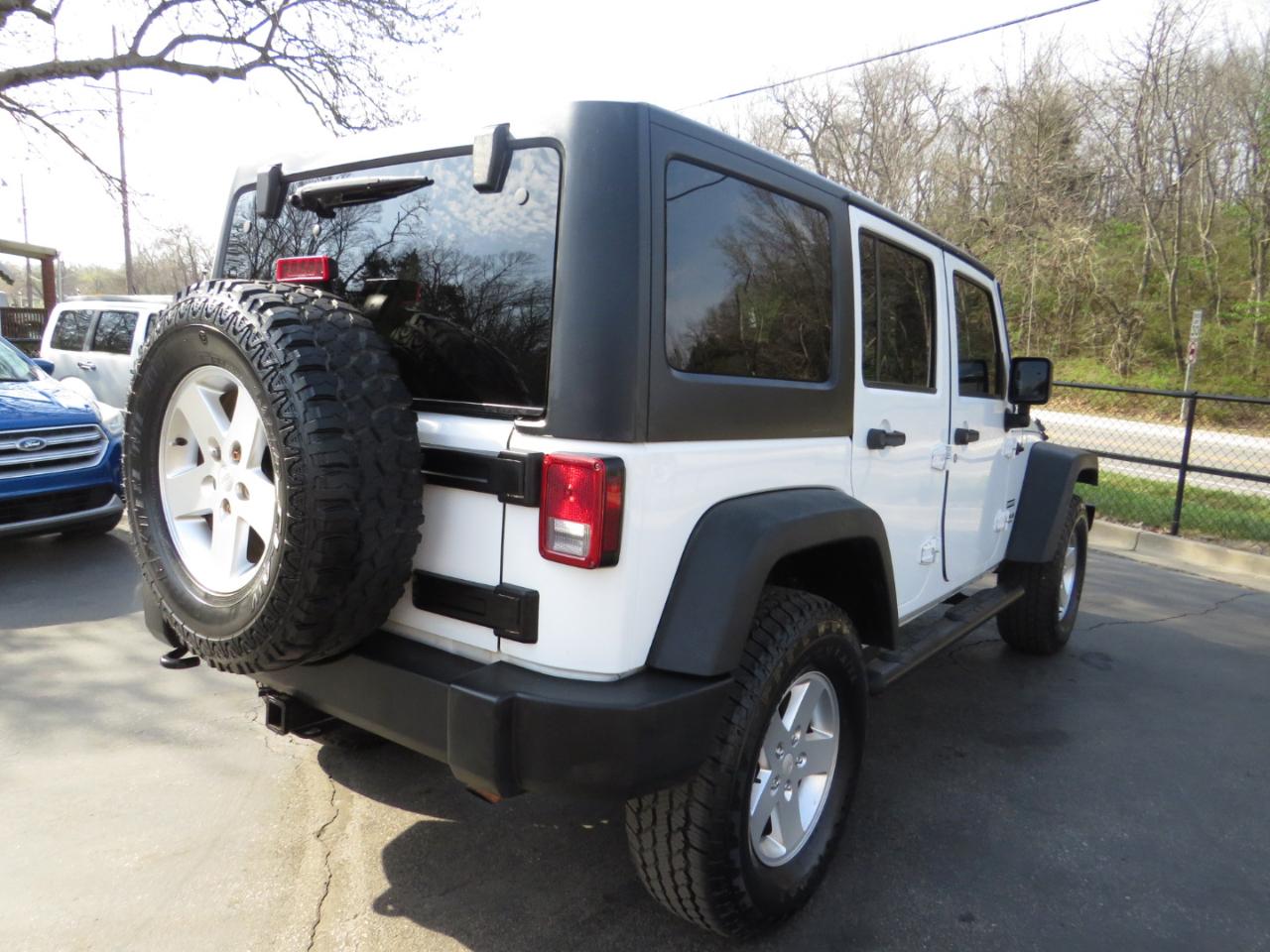 Jeep Wrangler Unlimited 4WD 4dr Sport 2012