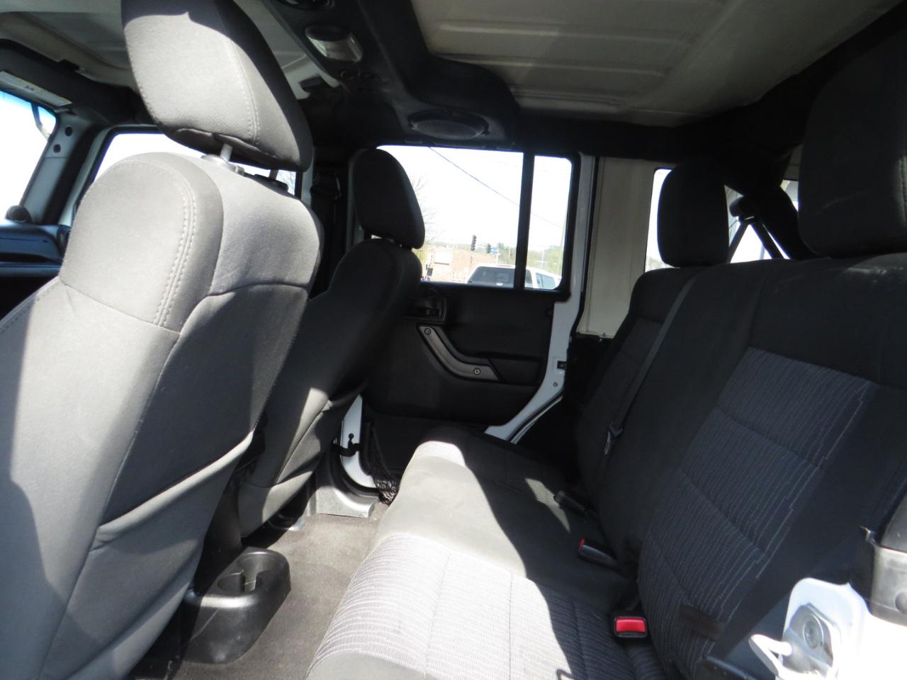 Jeep Wrangler Unlimited 4WD 4dr Sport 2012