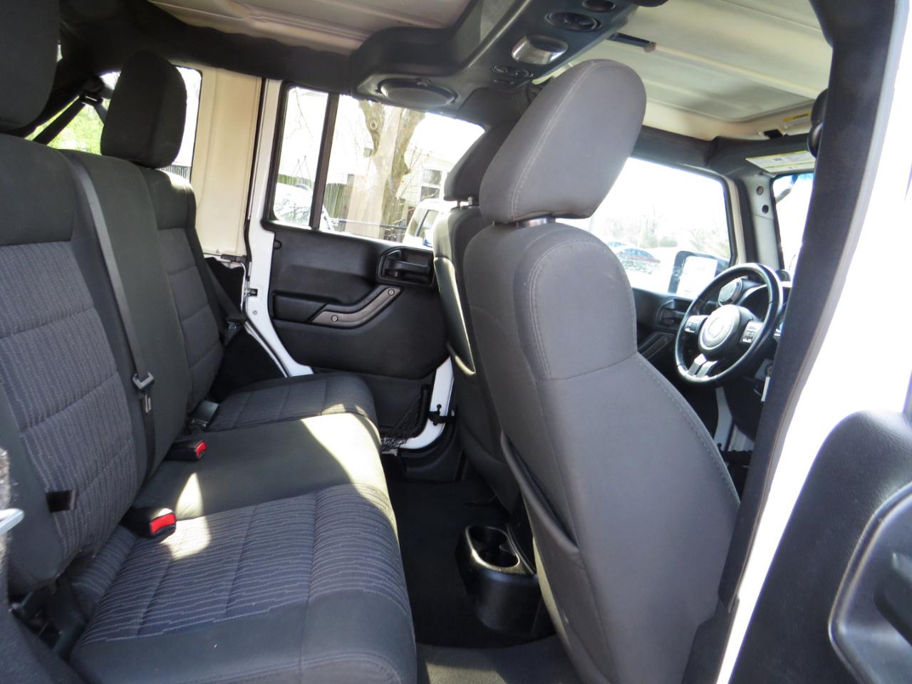 Jeep Wrangler Unlimited 4WD 4dr Sport 2012