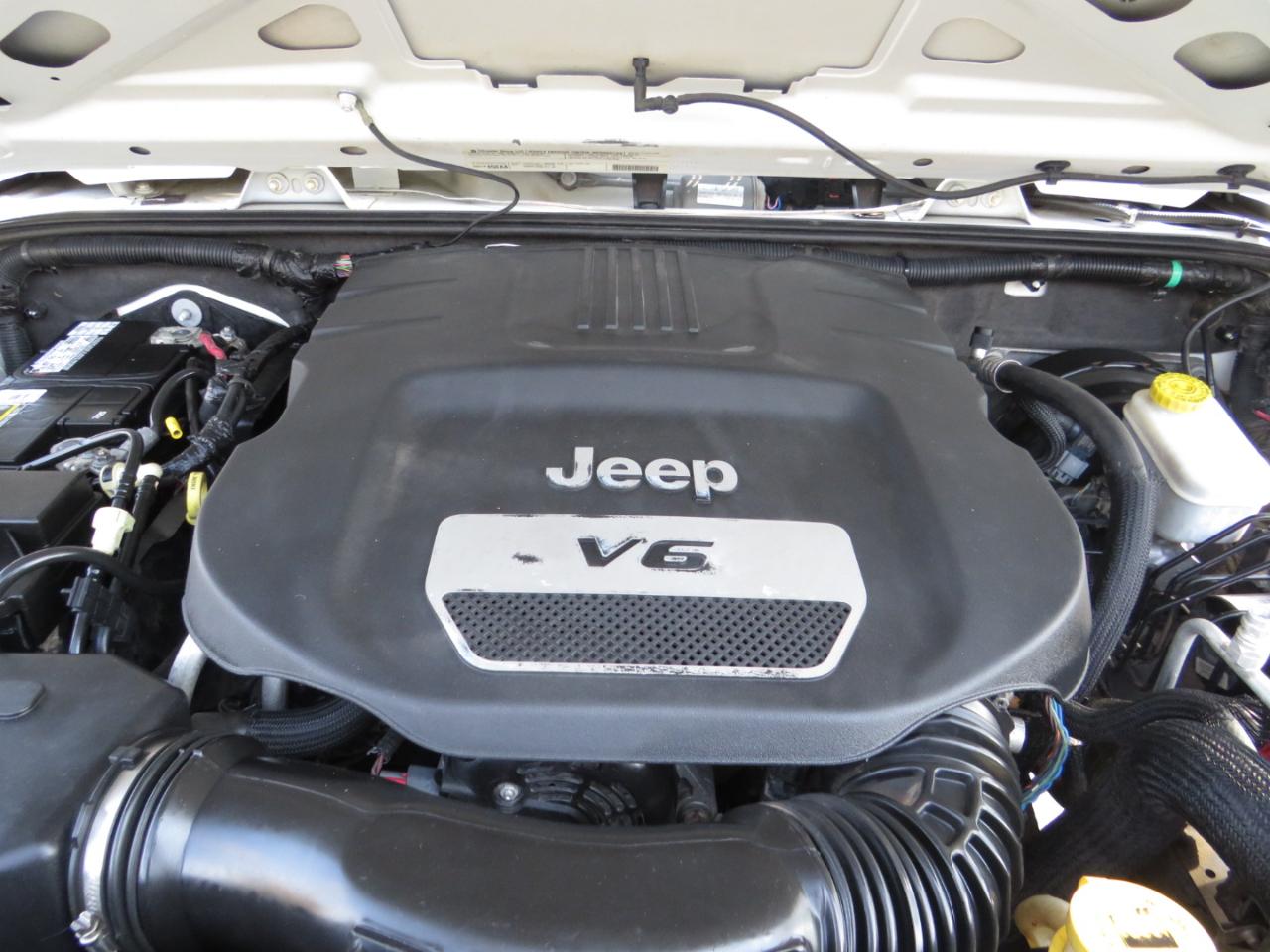 Jeep Wrangler Unlimited 4WD 4dr Sport 2012