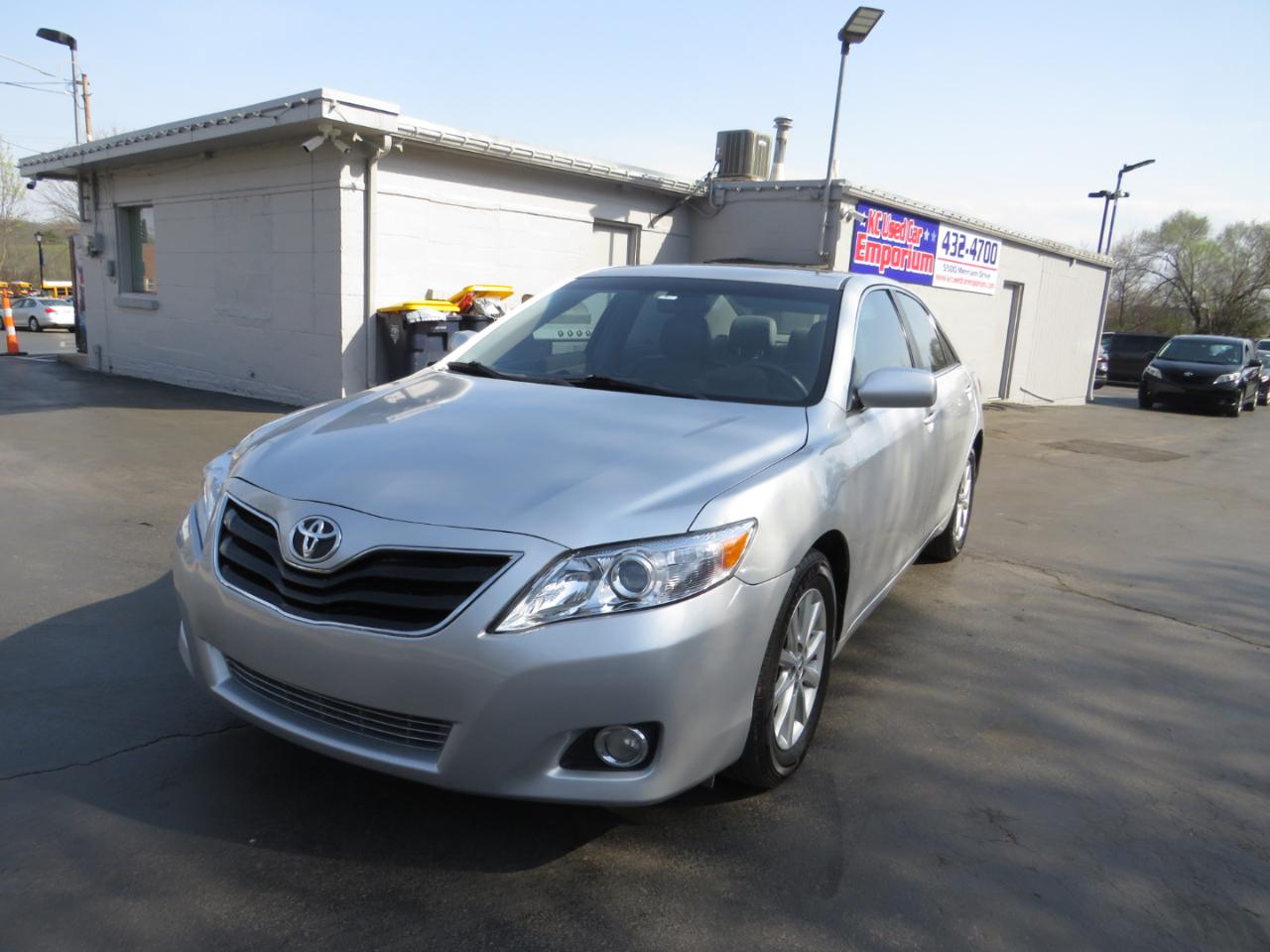 Toyota Camry 4dr Sdn V6 Auto XLE (Natl) 2011