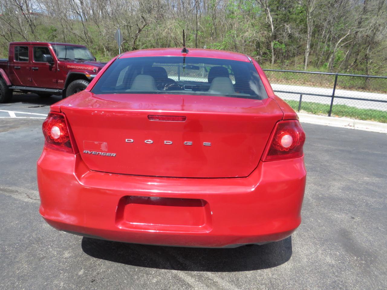 Dodge Avenger 4dr Sdn SE 2013