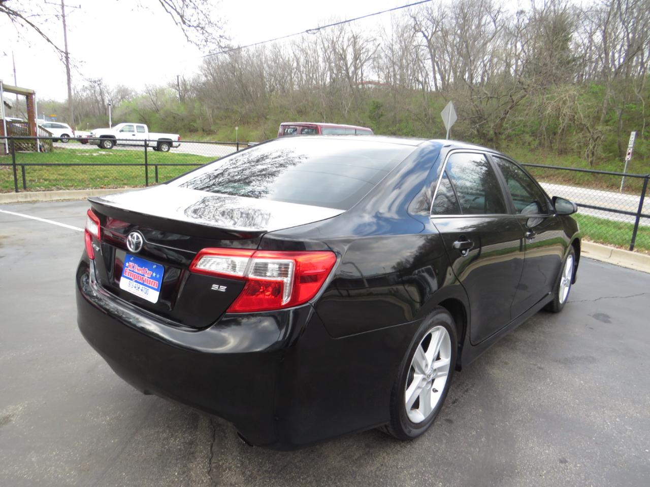 Toyota Camry 2014.5 4dr Sdn I4 Auto SE Sport (Natl) 2014