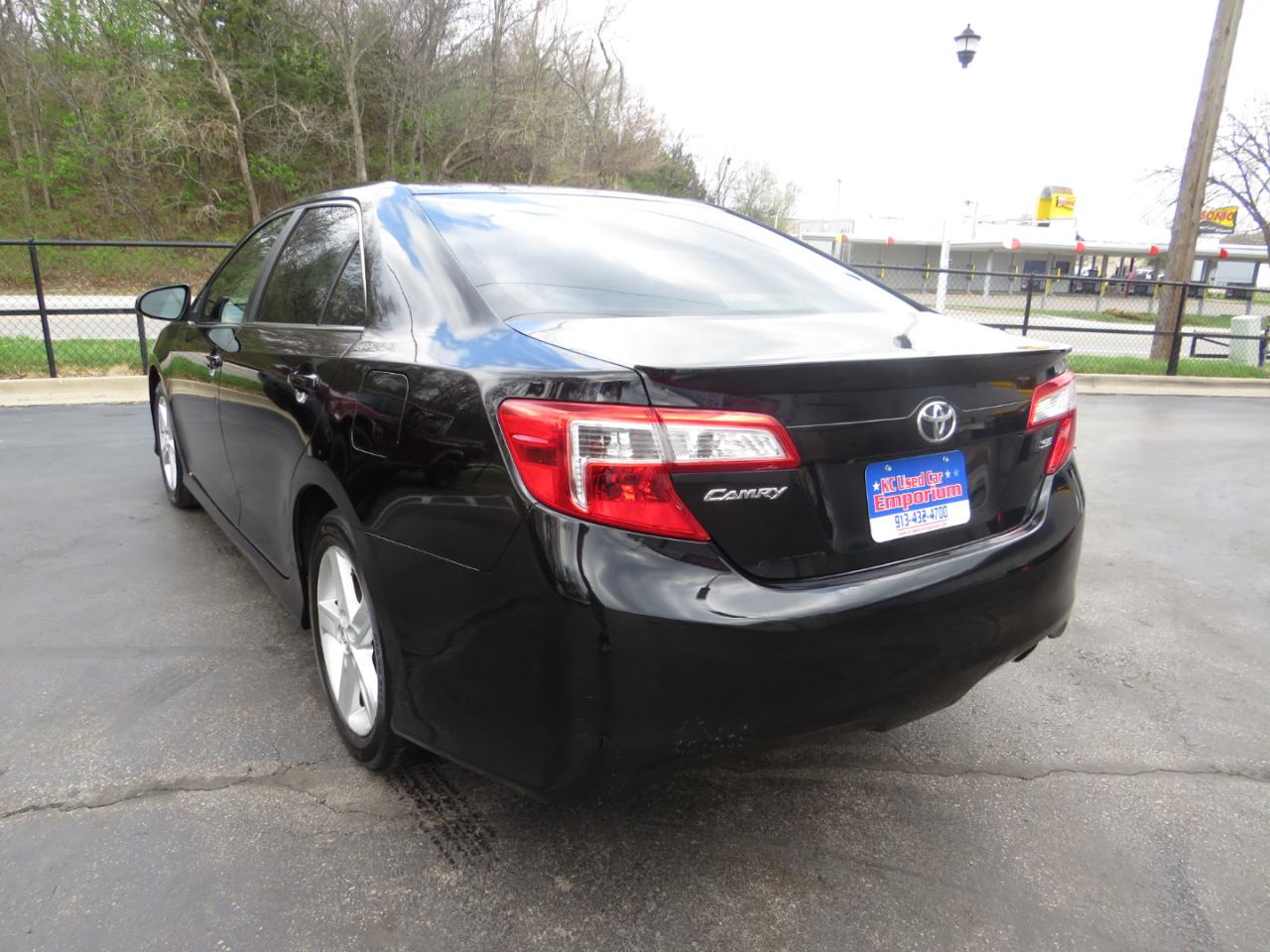 Toyota Camry 2014.5 4dr Sdn I4 Auto SE Sport (Natl) 2014