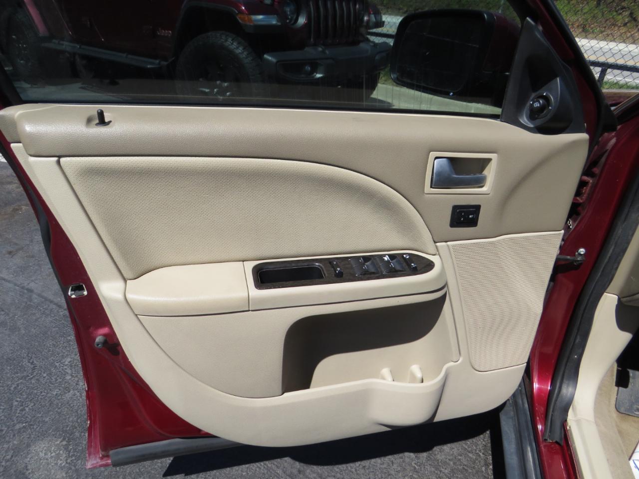 Mercury Montego 4dr Sdn 2WD Premier 2006