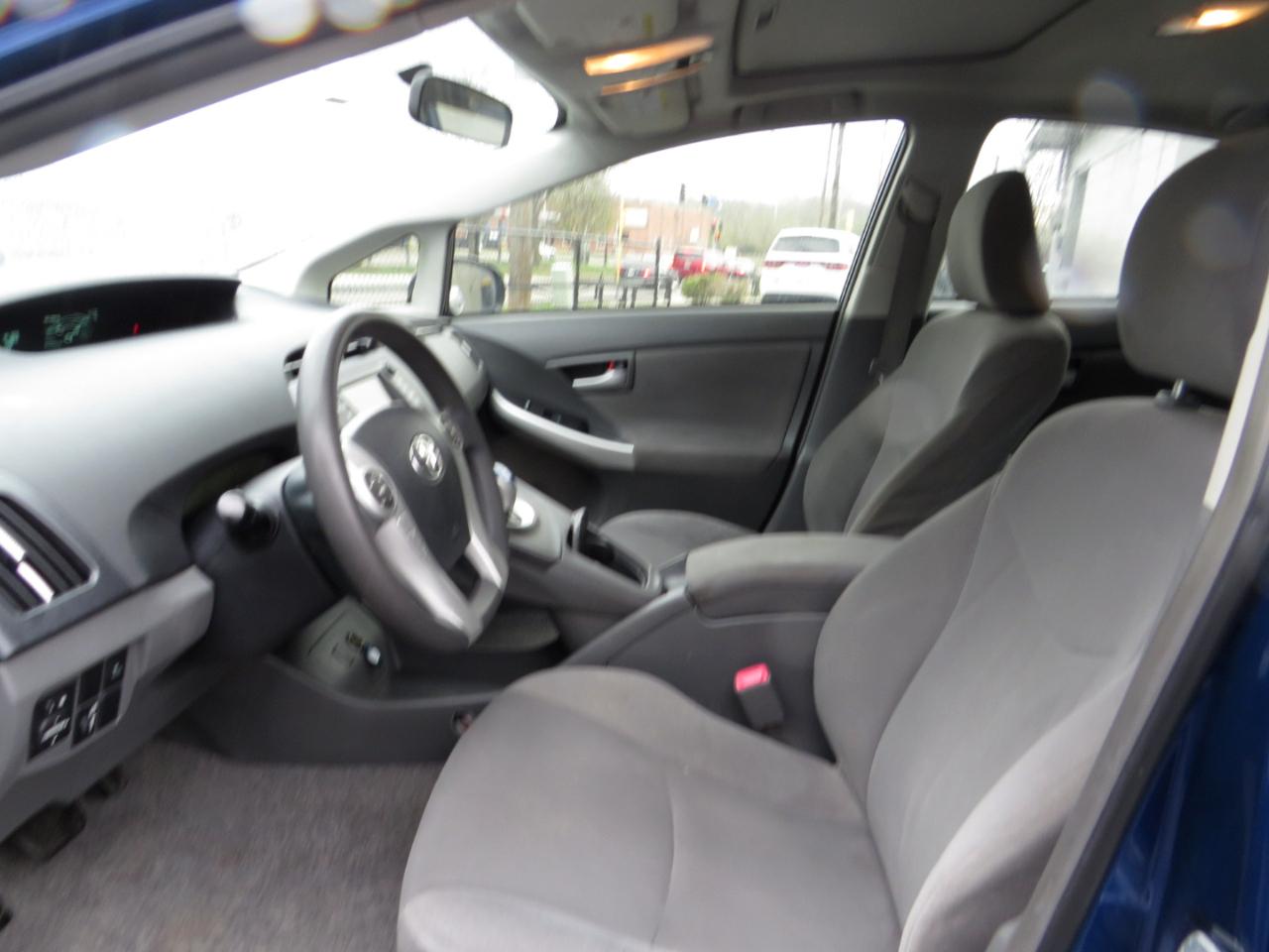 Toyota Prius 5dr HB III (Natl) 2011