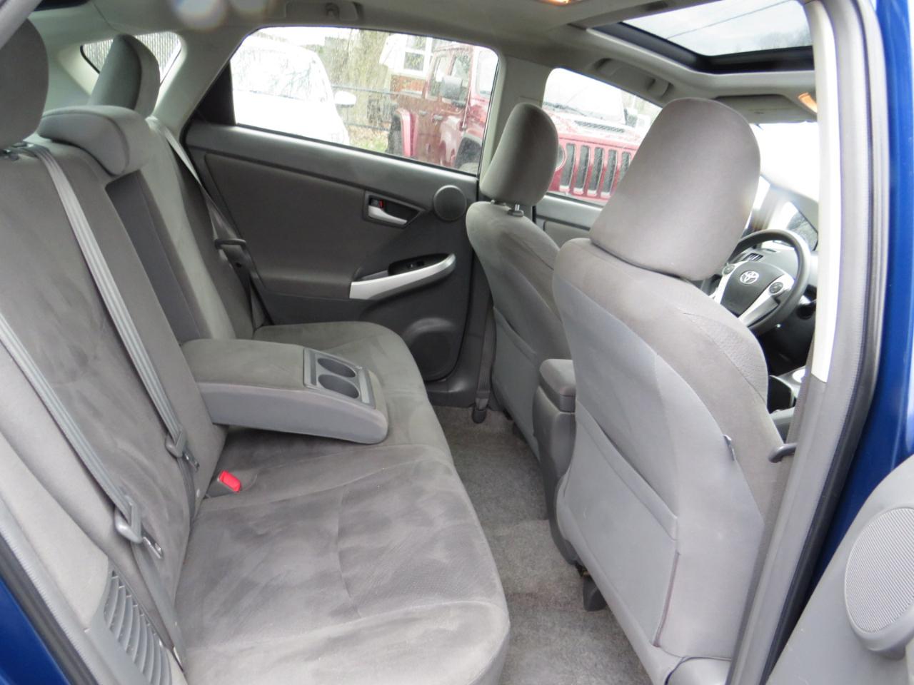 Toyota Prius 5dr HB III (Natl) 2011