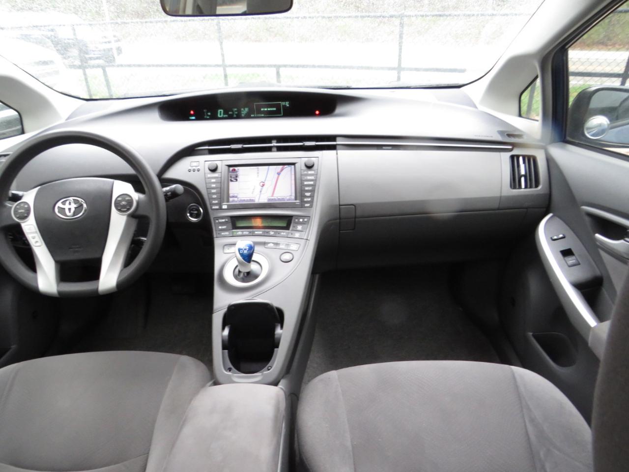 Toyota Prius 5dr HB III (Natl) 2011