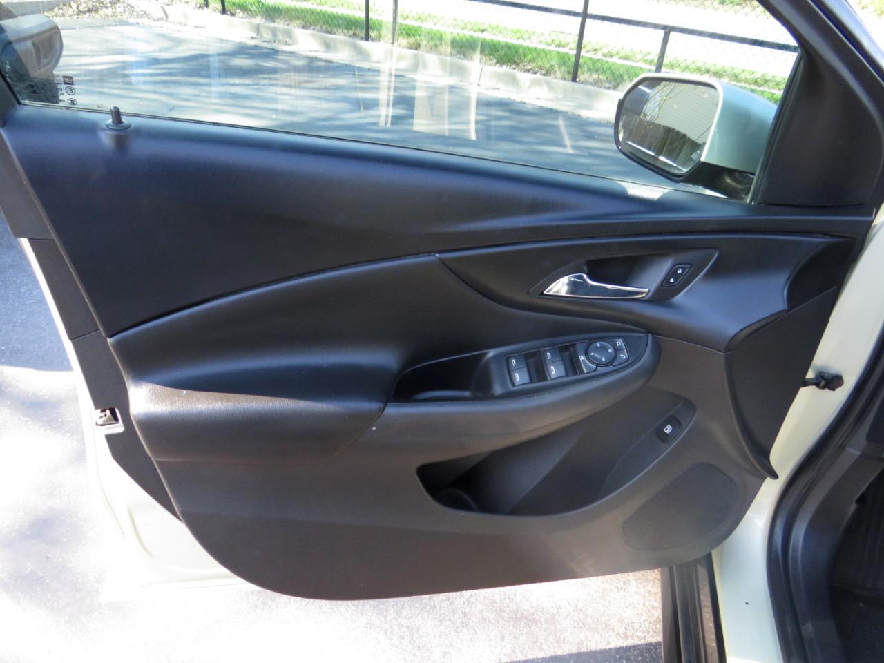 Chevrolet Volt 5dr HB LT 2017