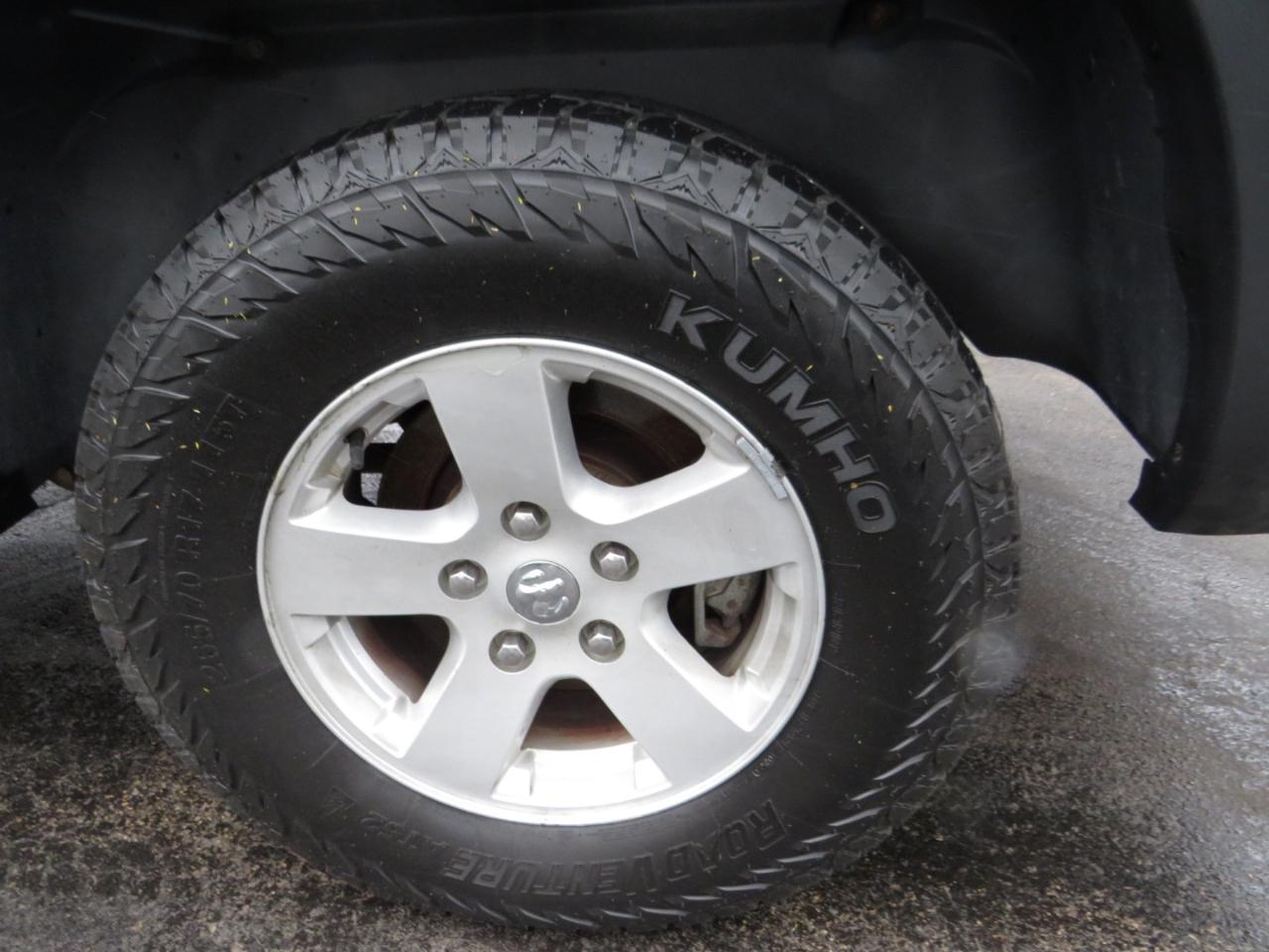 RAM 1500 2WD Crew Cab 140.5" SLT 2012