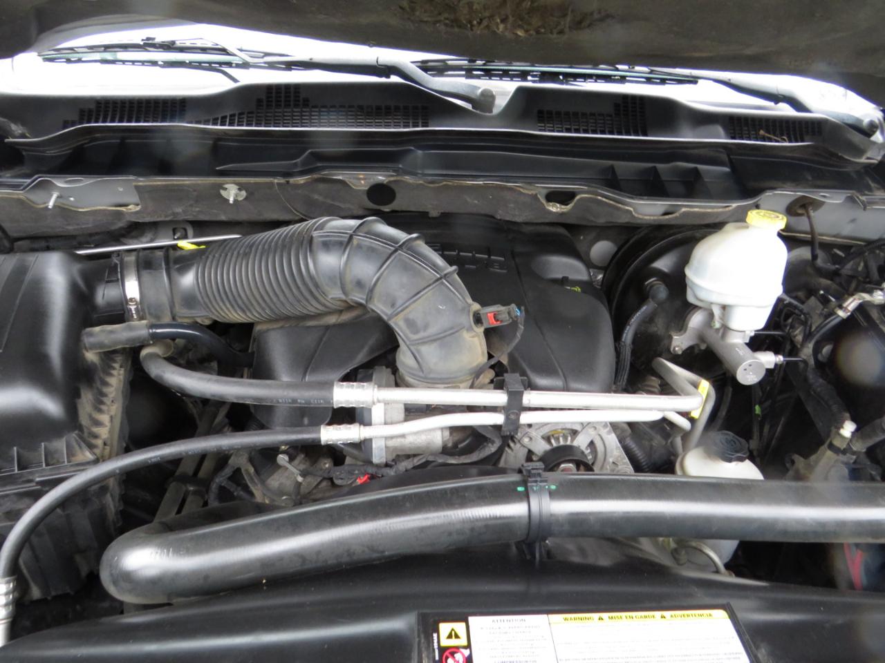 RAM 1500 2WD Crew Cab 140.5" SLT 2012