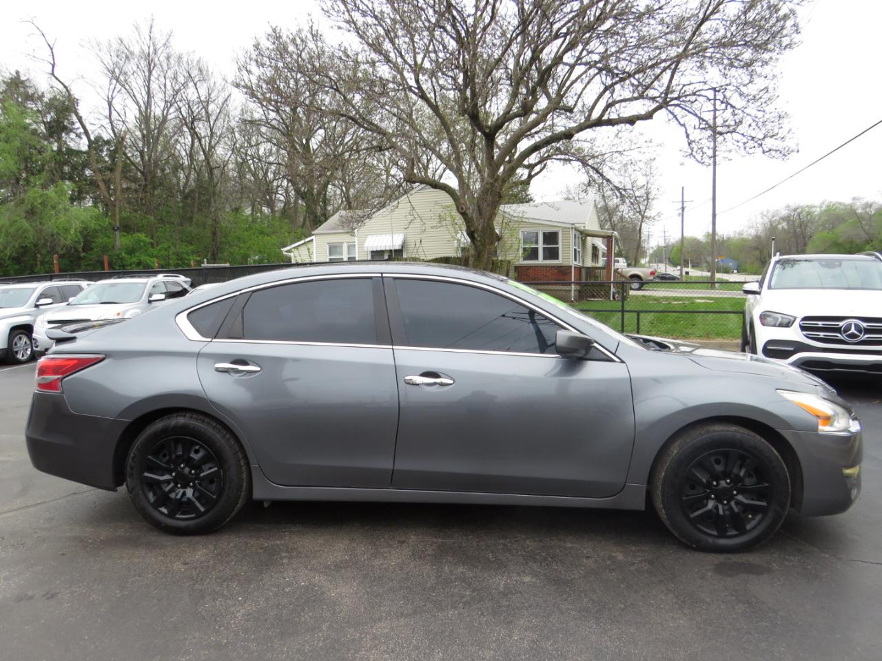 Nissan Altima 4dr Sdn I4 2.5 2014