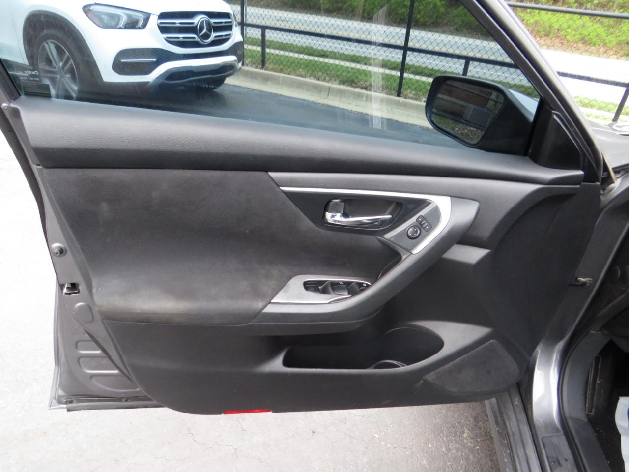 Nissan Altima 4dr Sdn I4 2.5 2014