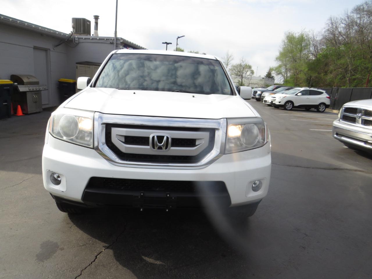 Honda Pilot 2WD 4dr EX-L w/Navi 2011