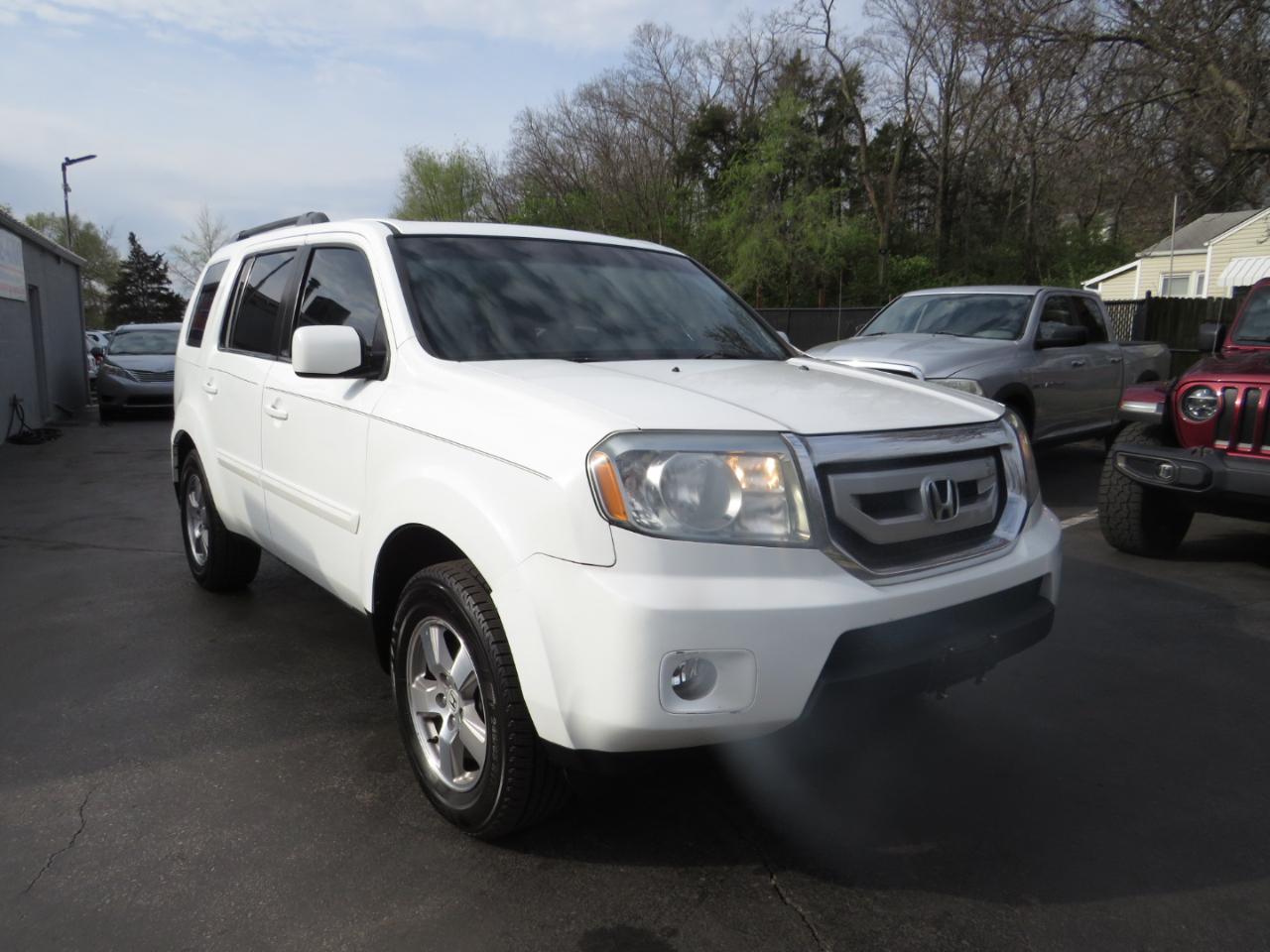 Honda Pilot 2WD 4dr EX-L w/Navi 2011