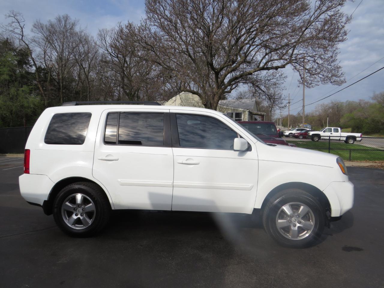 Honda Pilot 2WD 4dr EX-L w/Navi 2011