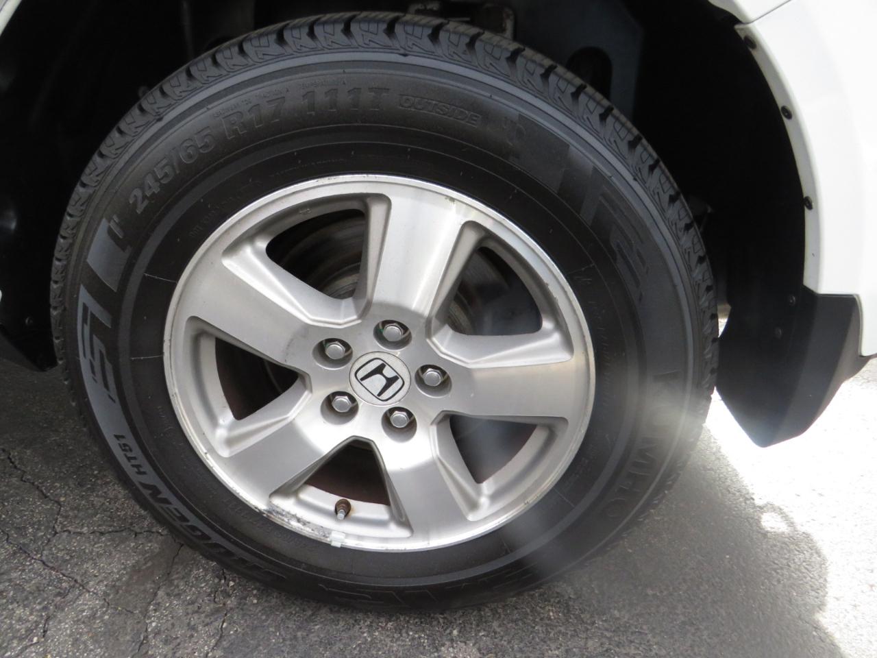 Honda Pilot 2WD 4dr EX-L w/Navi 2011