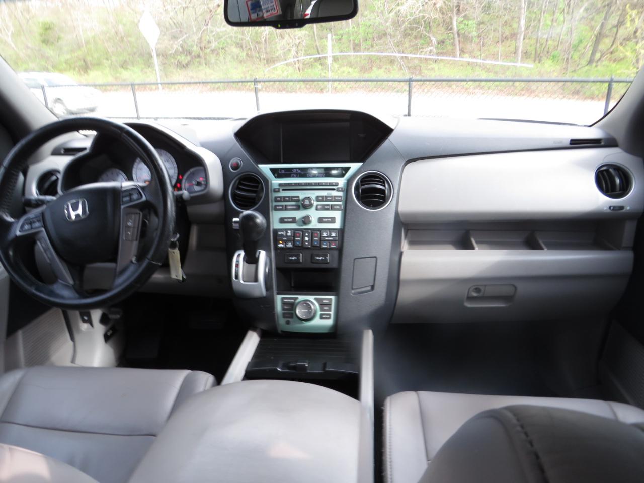 Honda Pilot 2WD 4dr EX-L w/Navi 2011