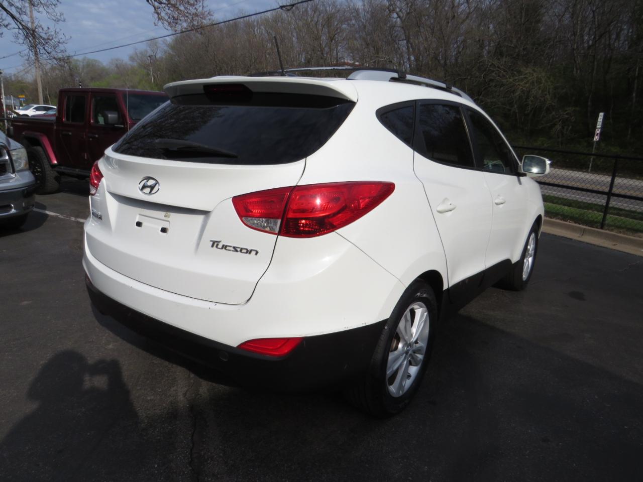 Hyundai Tucson FWD 4dr Auto GLS 2012
