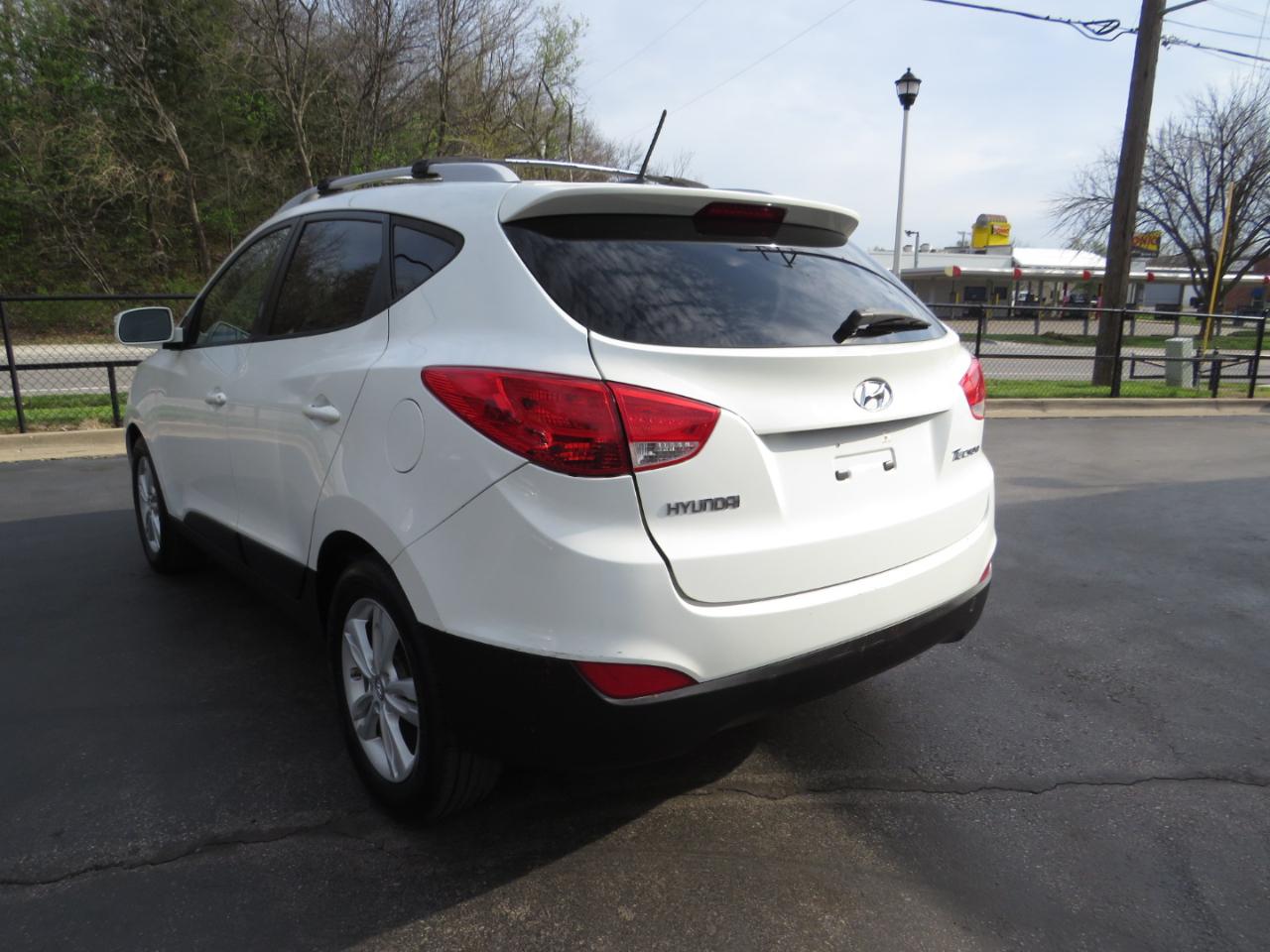 Hyundai Tucson FWD 4dr Auto GLS 2012