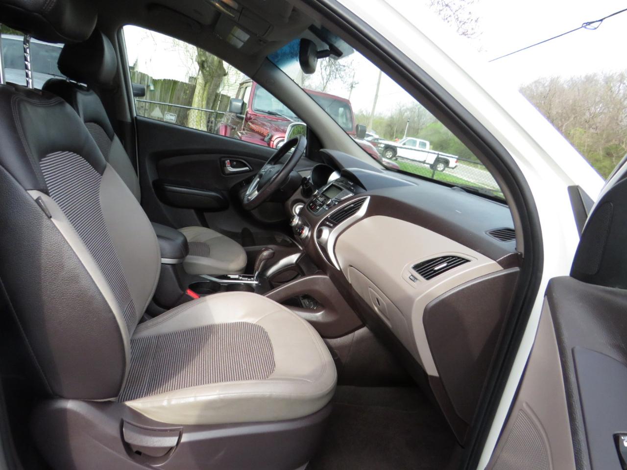 Hyundai Tucson FWD 4dr Auto GLS 2012