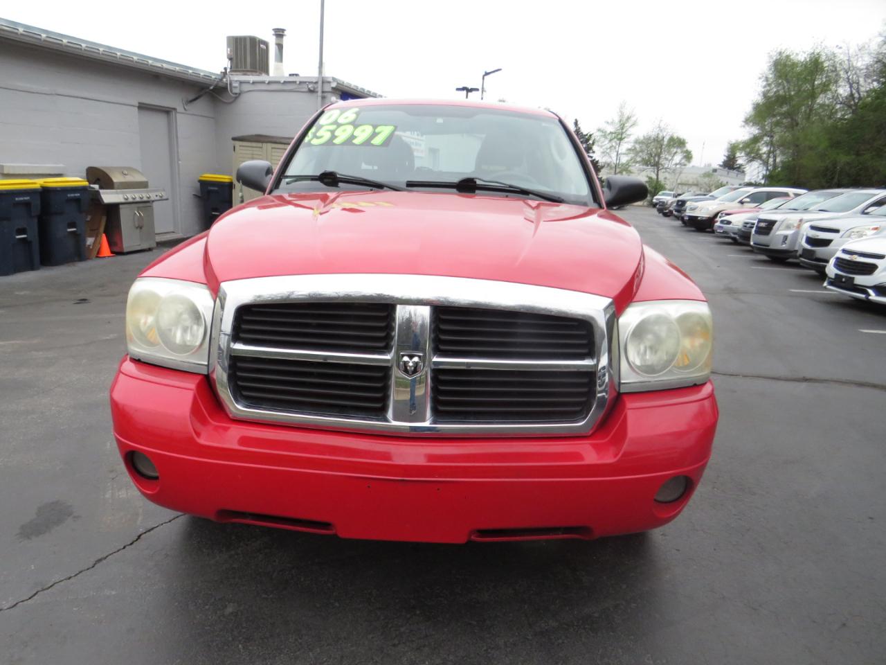 Dodge Dakota 4dr Quad Cab 131 SLT 2006