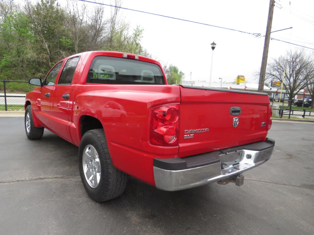 Dodge Dakota 4dr Quad Cab 131 SLT 2006