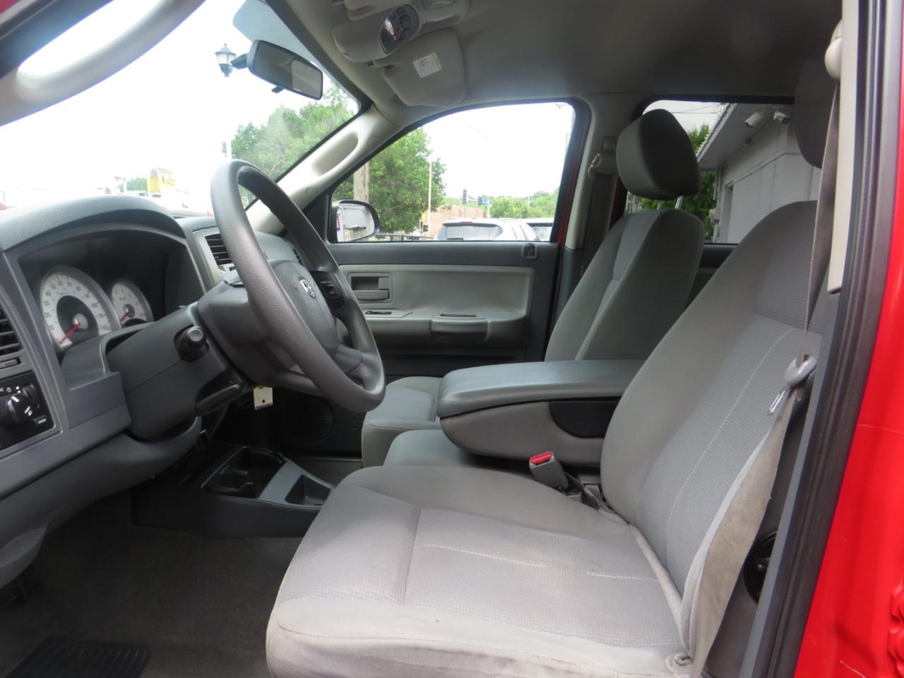Dodge Dakota 4dr Quad Cab 131 SLT 2006