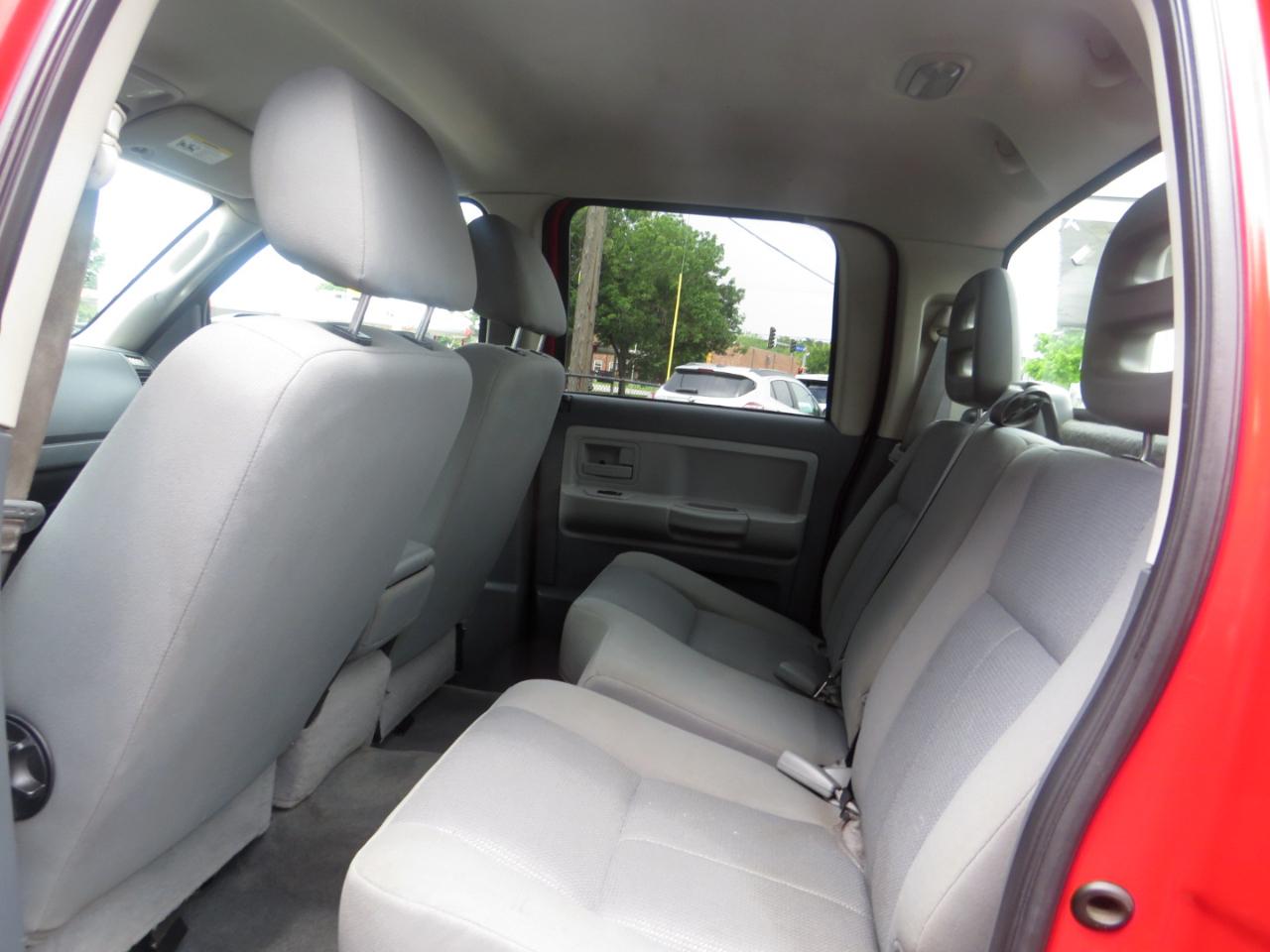Dodge Dakota 4dr Quad Cab 131 SLT 2006