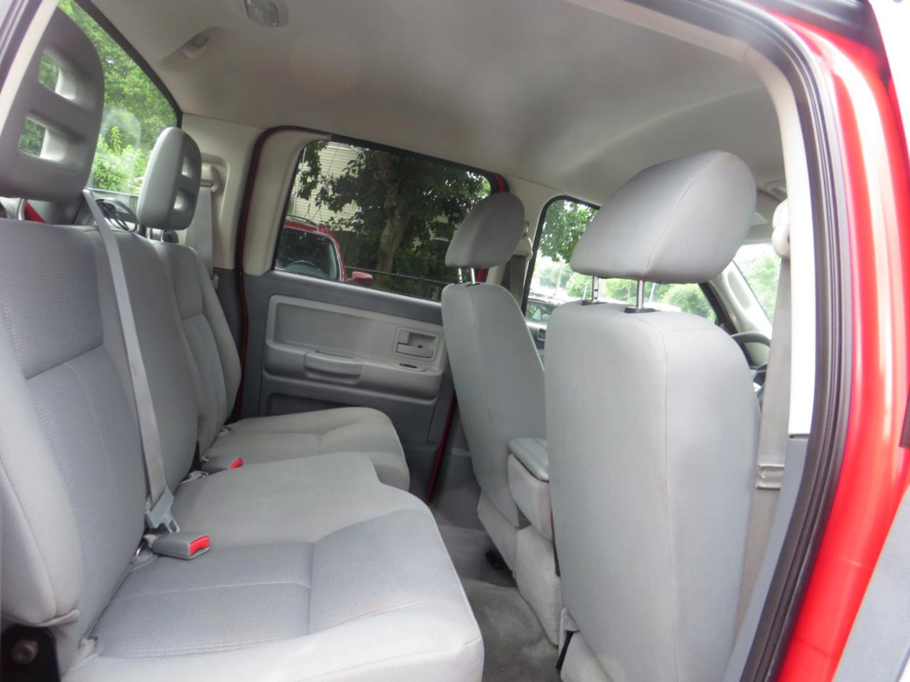 Dodge Dakota 4dr Quad Cab 131 SLT 2006