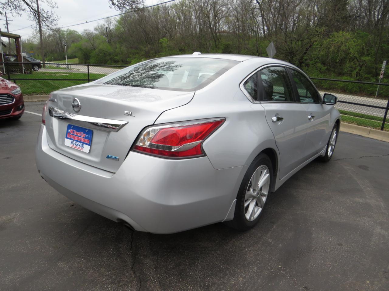 Nissan Altima 4dr Sdn I4 2.5 SL 2014
