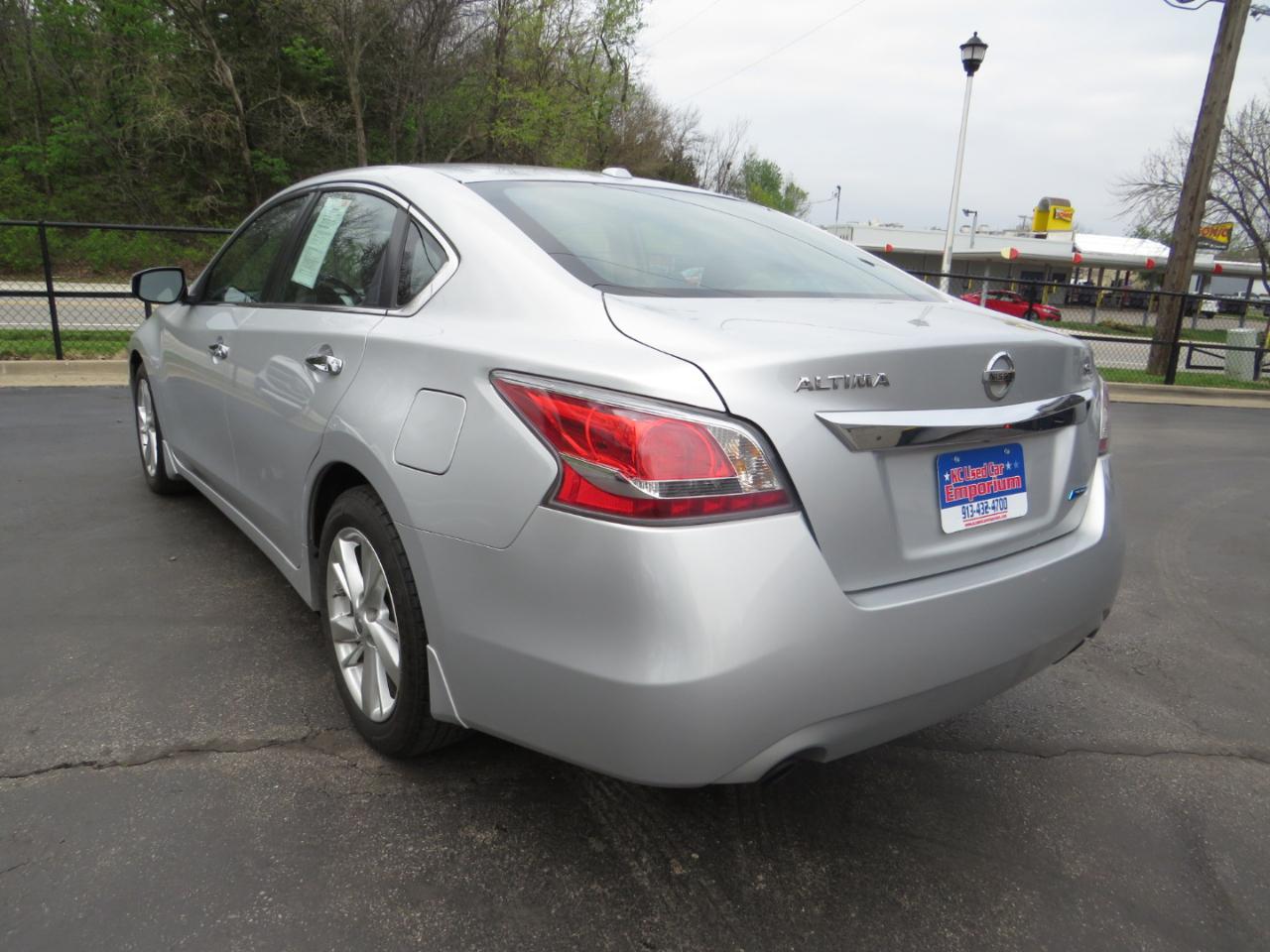 Nissan Altima 4dr Sdn I4 2.5 SL 2014