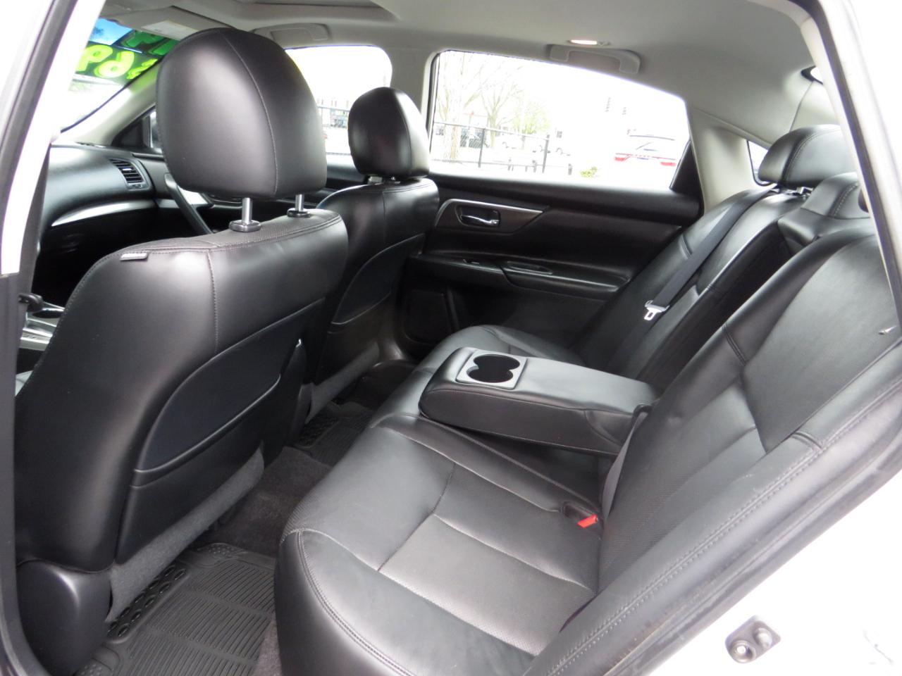 Nissan Altima 4dr Sdn I4 2.5 SL 2014