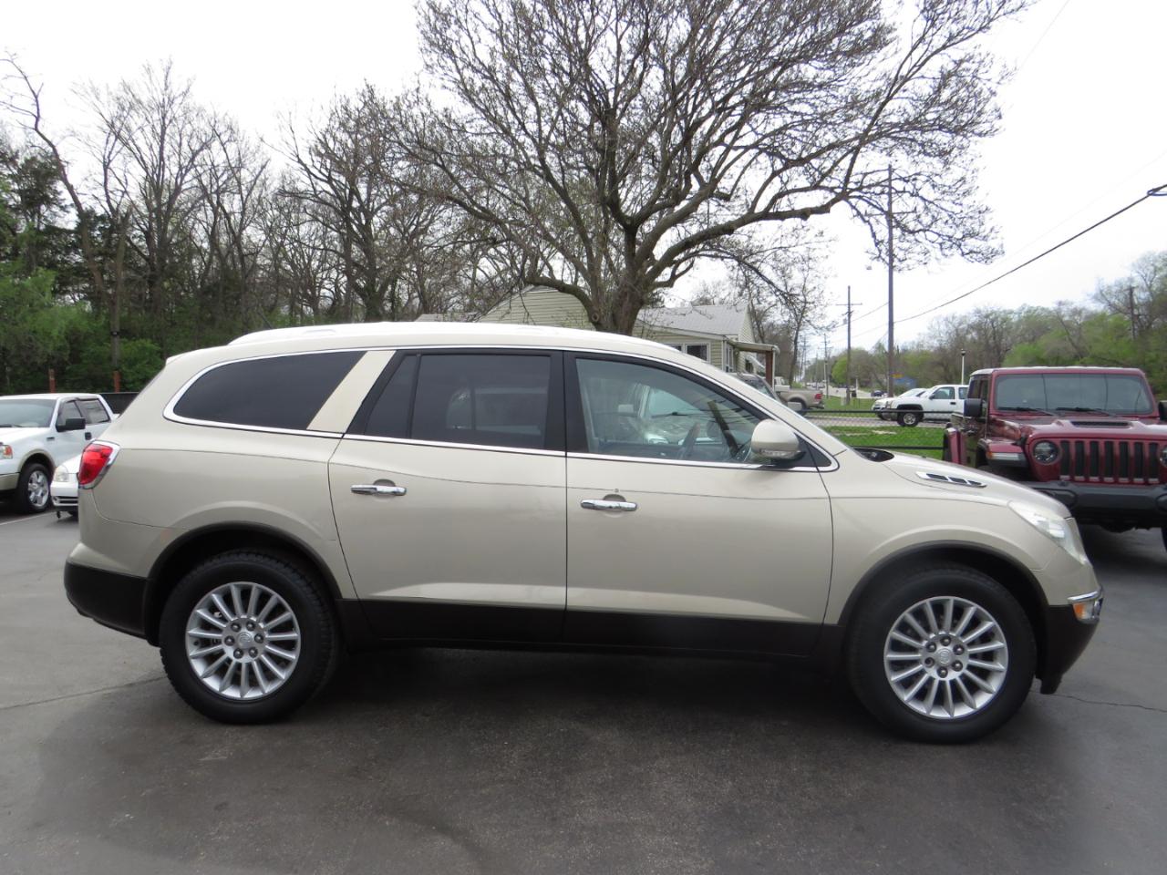 Buick Enclave AWD 4dr Leather 2012