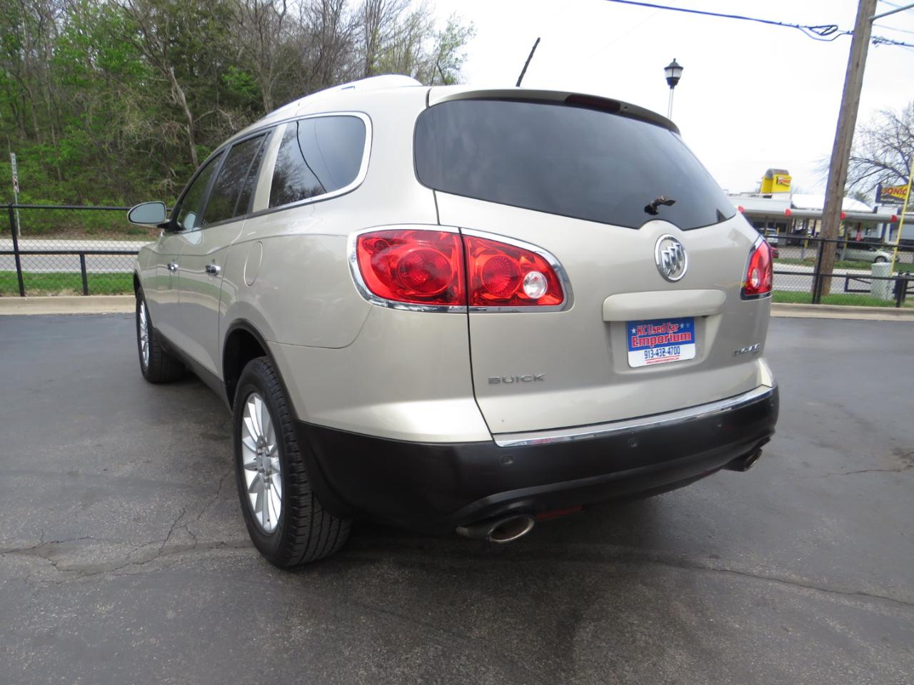 Buick Enclave AWD 4dr Leather 2012