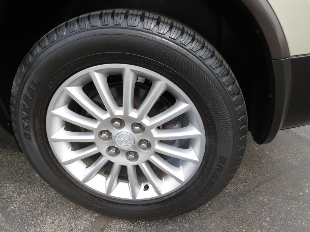 Buick Enclave AWD 4dr Leather 2012