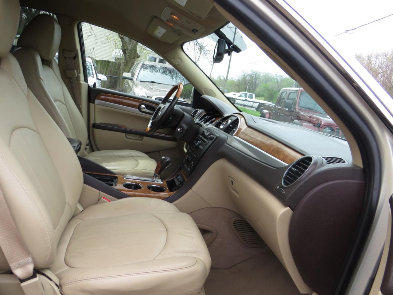 Buick Enclave AWD 4dr Leather 2012