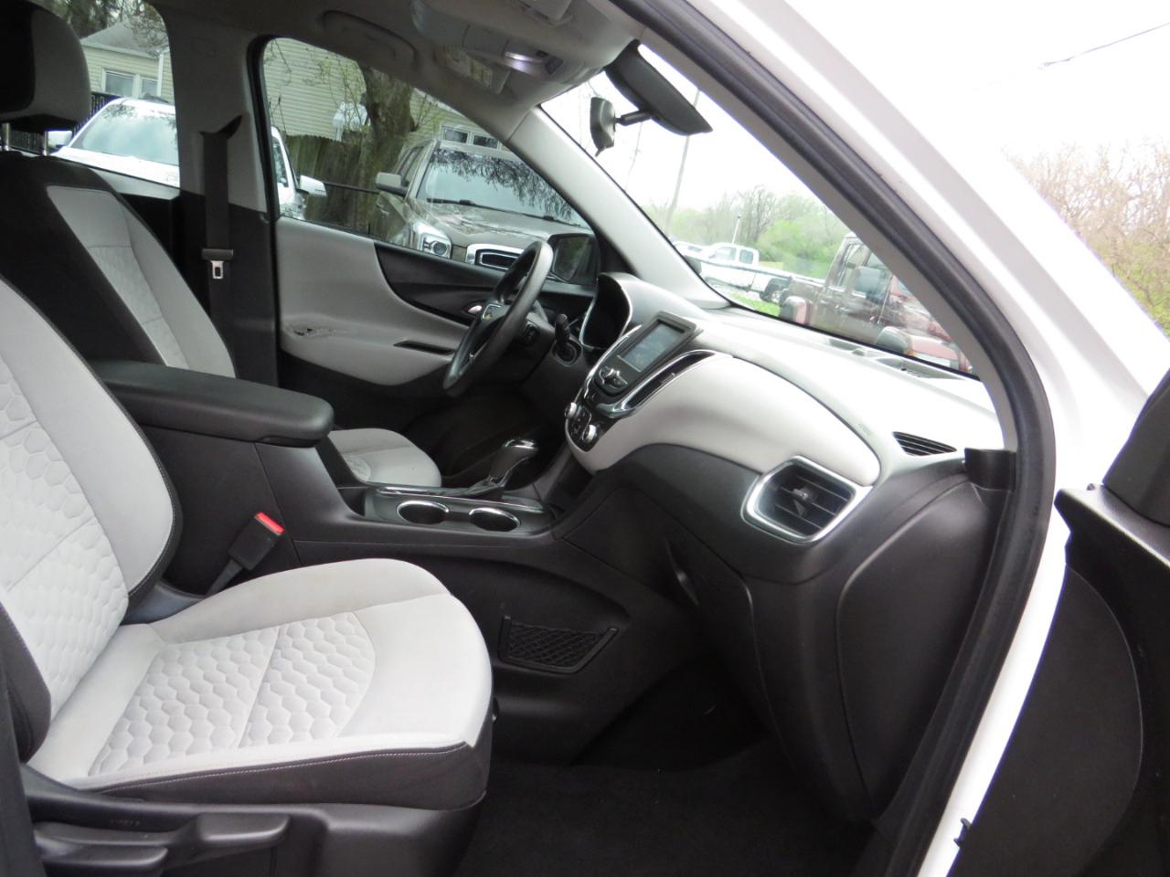 Chevrolet Equinox FWD 4dr L w/1SM 2018