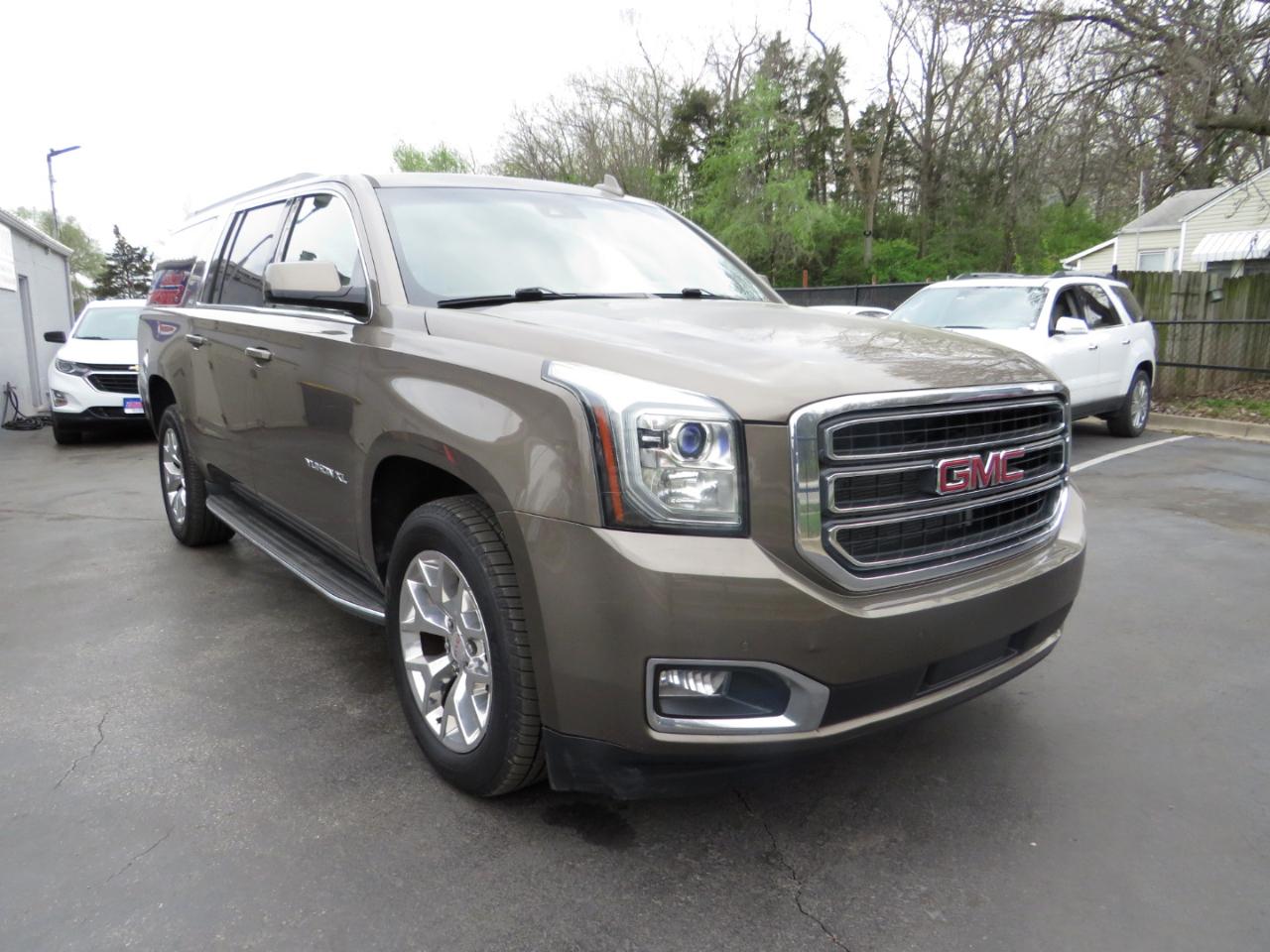 GMC Yukon XL 4WD 4dr SLT 2016
