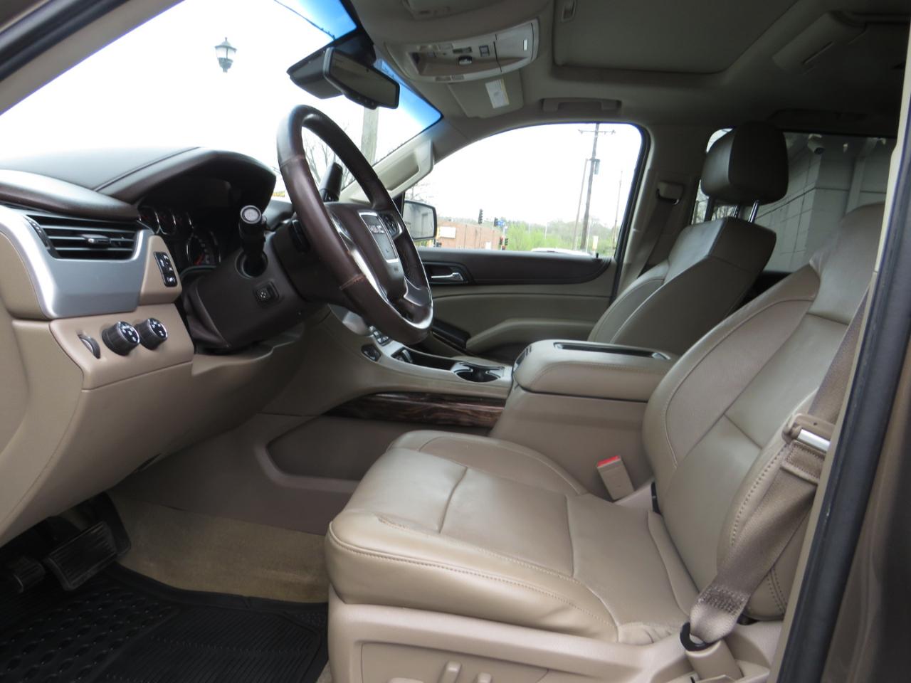 GMC Yukon XL 4WD 4dr SLT 2016