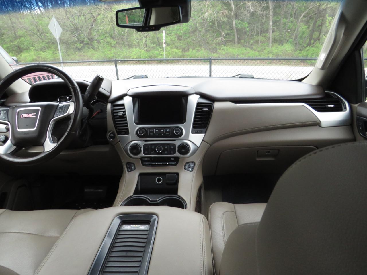 GMC Yukon XL 4WD 4dr SLT 2016