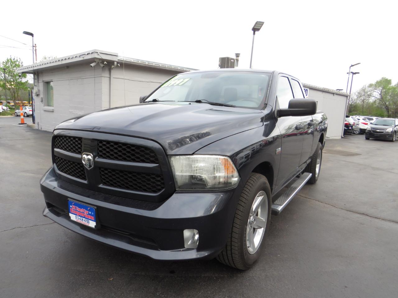 RAM 1500 4WD Quad Cab 140.5" Express 2013